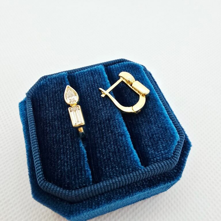 14k Gold Earrings/ Cercei Aur 14k C004