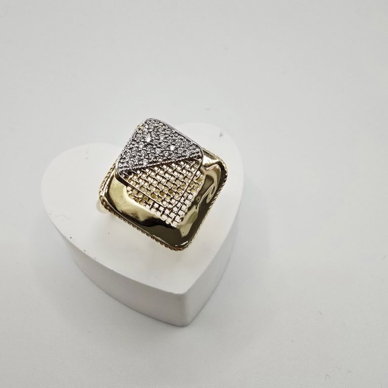 14K GOLD RING/ INEL AUR 14K R0314