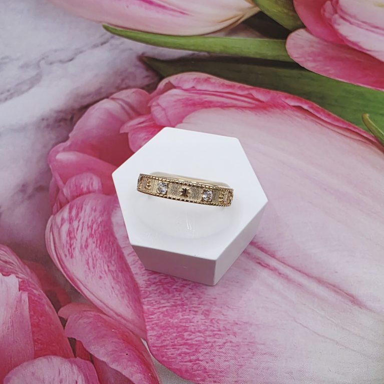 14K GOLD RING/ INEL AUR 14K R0666